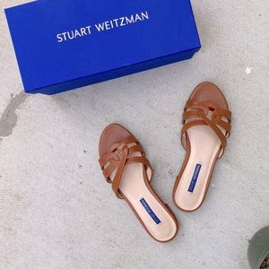 Stuart Weitzman Flat Sandal in Tan